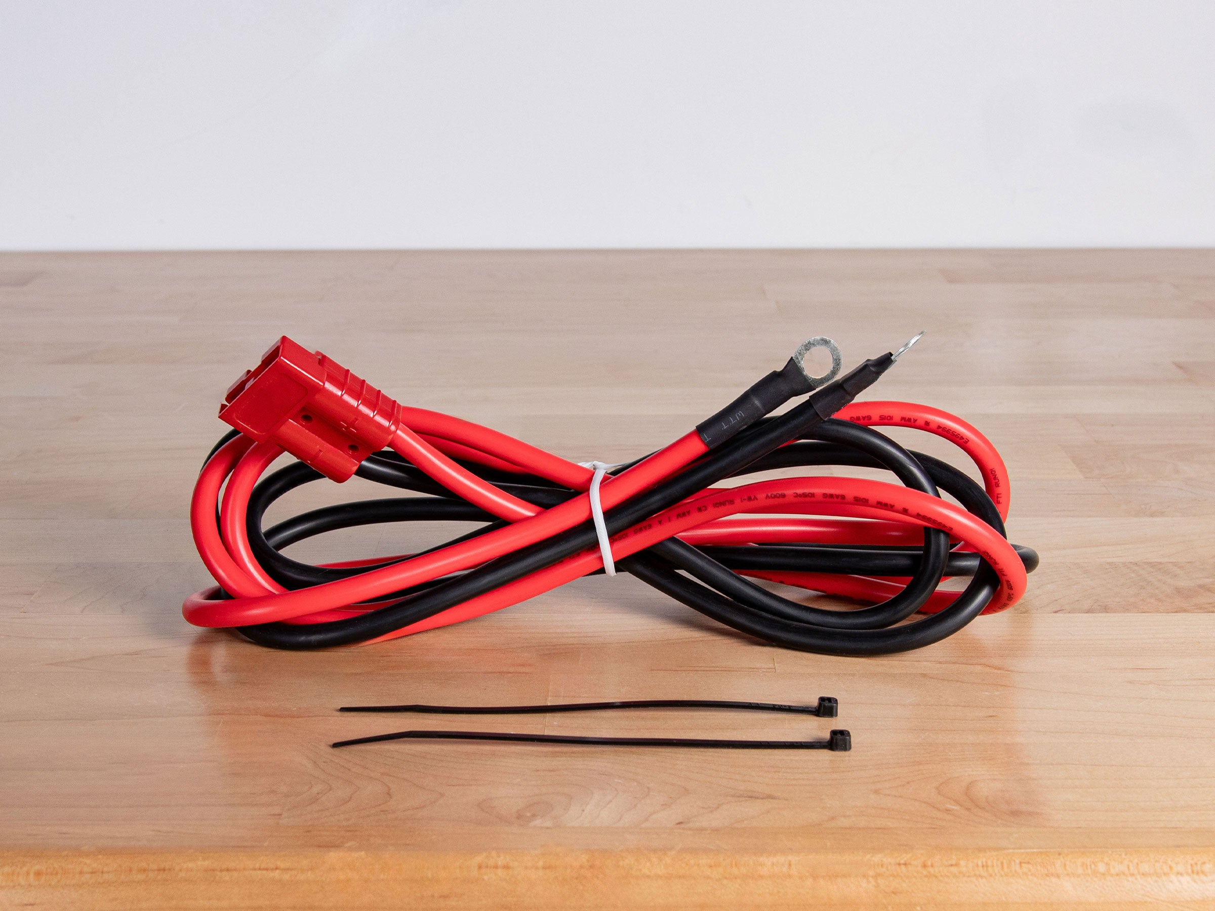Battery Cable: 80"